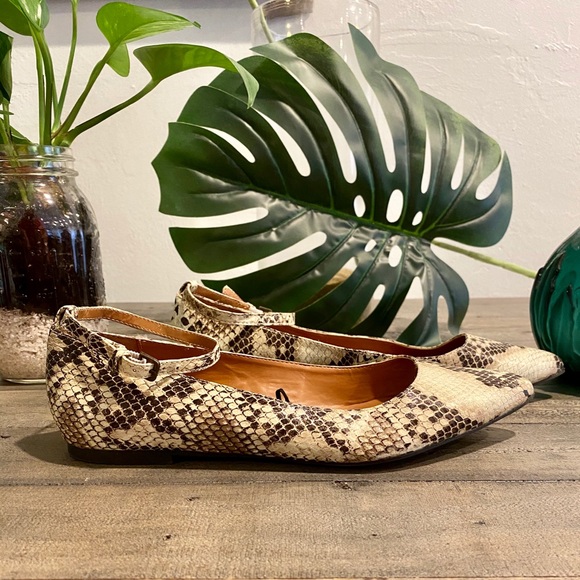 Snake print flats - Picture 3 of 3